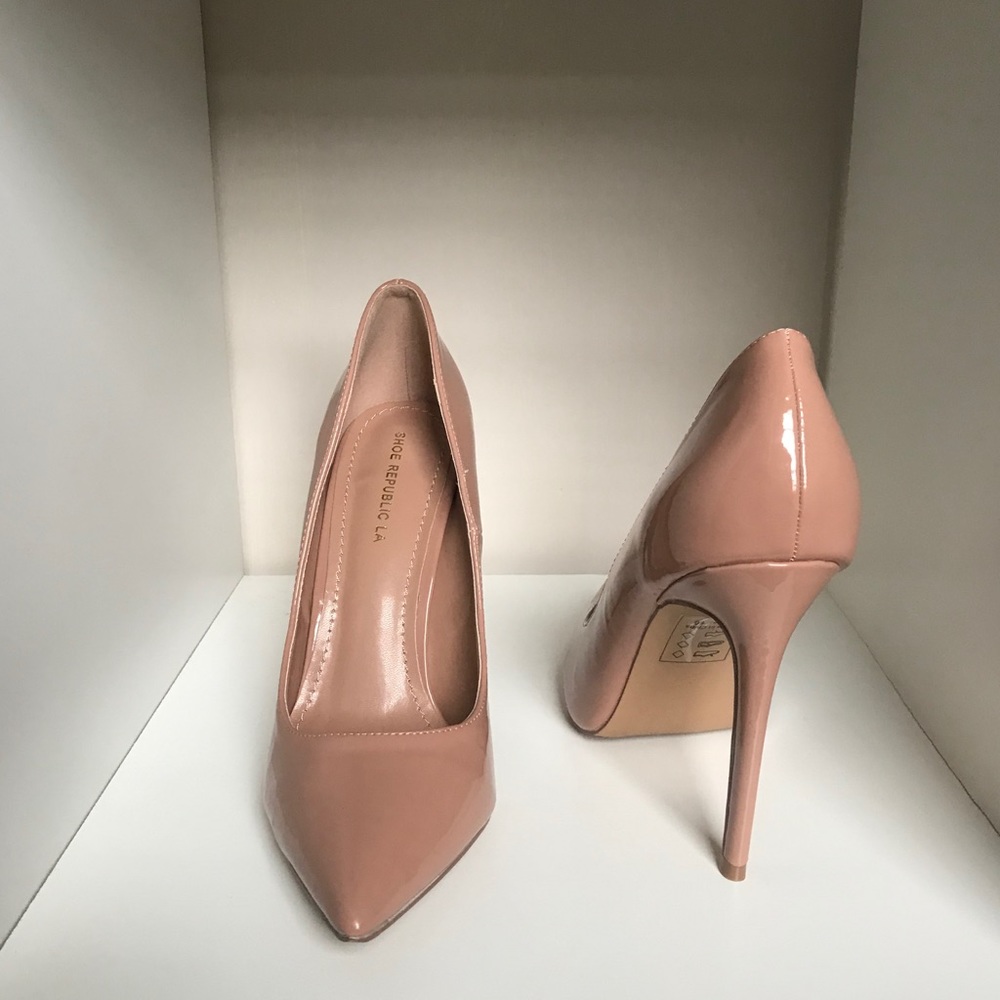 Unworn Miss Lola / Lola Shoetique pointed toe heel
